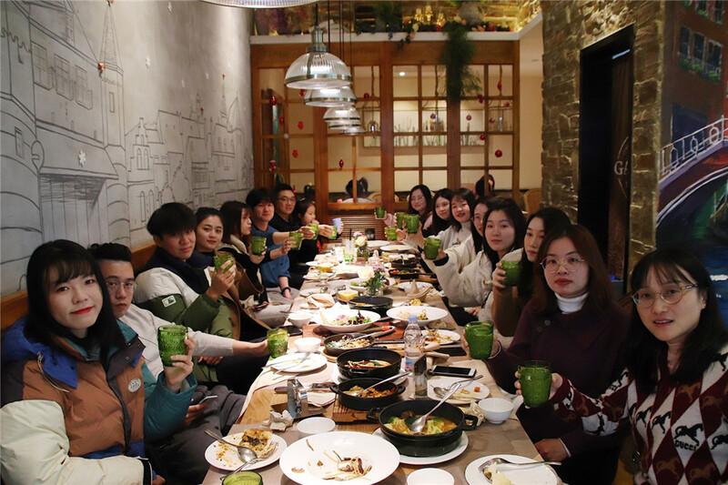 綻放青春，挑戰極限